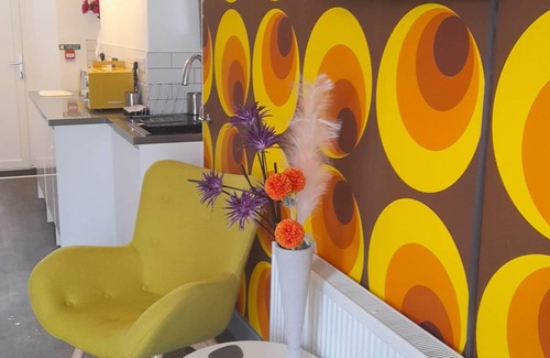 Par Apartment | Cozy Sandy Toes Accommodation with Breakfast & Child Care