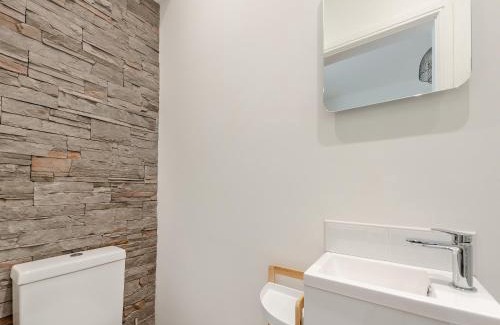 Saundersfoot House | Pet-Friendly Sandy View with 10/10 Guest Ratings