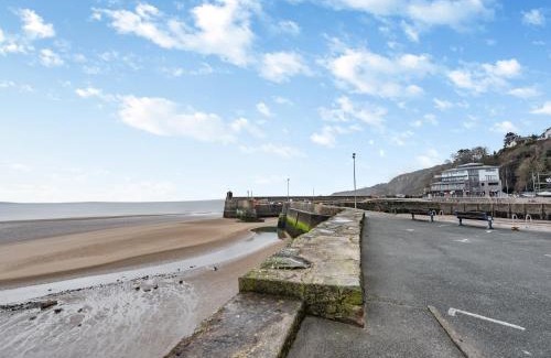 Saundersfoot House | Pet-Friendly Sandy View with 10/10 Guest Ratings