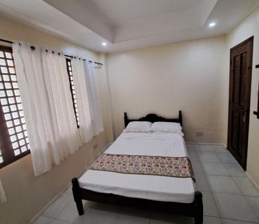Puerto Princesa House | Sandybridge Eco Farm at Relly's Restaurant