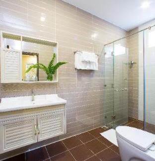 Tinh Bien Hotel | Relax at Sang Như Ngọc Resort with Ocean Views & Pool