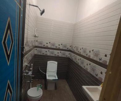 Peralam House | Pet and Child-Friendly Stay at Sangeetha AC Rooms
