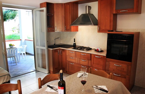 Santa Maria Apartment | Cozy Sangeni Home Holidays: Oceanfront Apartment with Veranda