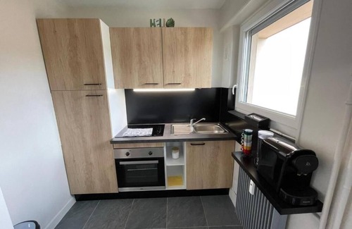 Mulhouse Apartment | Cozy "Sangha" Studio with Balcony and Private Parking