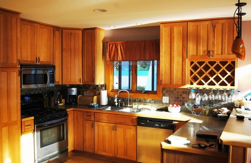 Cedar Cottage | Discover Sangria Sunrise - Lake Leelanau Pet-Friendly Chalet