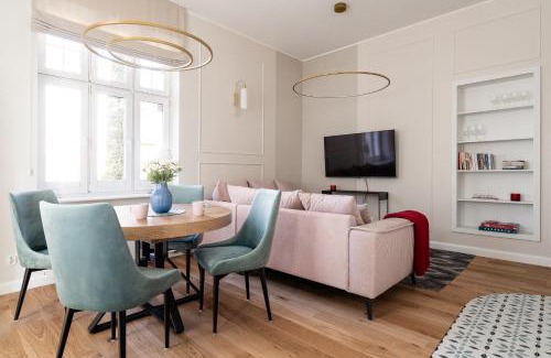 Sopot Centrum Apartment | Oceanfront Sanhaus Apartments - Perfect Santorini Escape