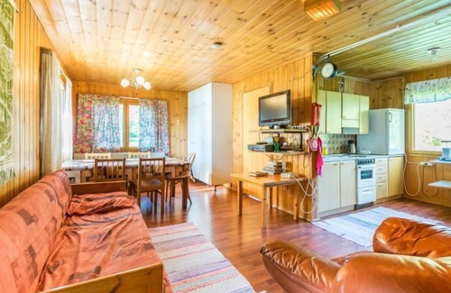 Pielavesi House | Experience Saniainen 5: Lake View with Spa & Breakfast
