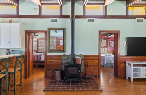 Sanibel House | Sanibel Serenity - Beautiful Nature Retreat Steps from Beach