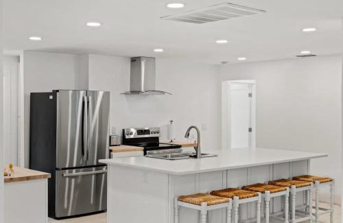 Bright Water House | Discover Sanibel Serenity: Beautiful Villa with Pool Near Beach
