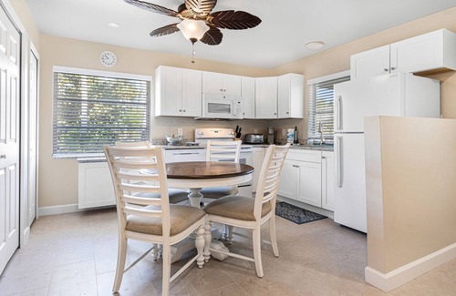 Sanibel Cottage | Beautiful Sanibel Shores A2 Cottage Steps from the Beach