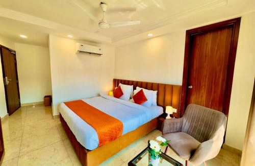 Jamnagar Hotel | Discover Sanklap Hotel: Family-Friendly & Guest Rated 10/10