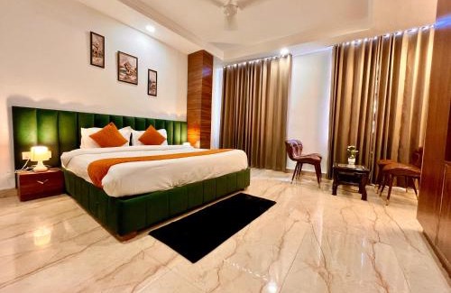 Jamnagar Hotel | Discover Sanklap Hotel: Family-Friendly & Guest Rated 10/10