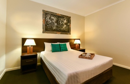 Redcliffe Hotel | Eco-Friendly Sanno Marracoonda Hotel near Perth Airport