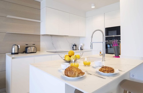 Almunecar House | Sanntonio 12: Elegant Villa with Private Pool & Beach Club