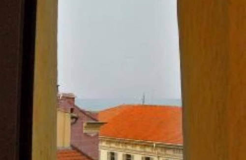 Sanremo Old Town Apartment | Experience SanremoHouse: Pet-Friendly Oceanfront Retreat