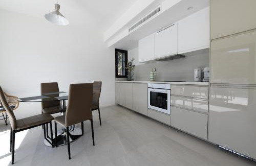 Caslano Villa | Experience Elegance at Sans Souci 2 - Guest Rated 8.8/10