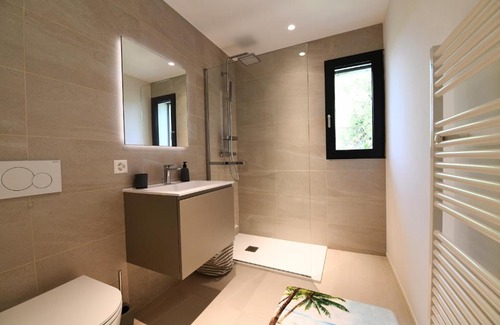 Caslano Villa | Experience Elegance at Sans Souci 2 - Guest Rated 8.8/10