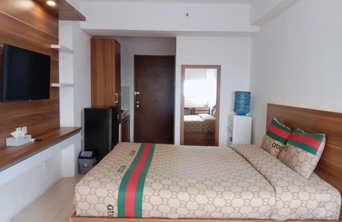 Gunung Putri Apartment | Comfortable Sansan Room at Gunung Putri Square