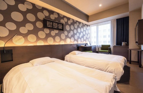 Ryuga Onsen House | Relax at Sansuien: Family-Friendly with Hot Tub & Breakfast