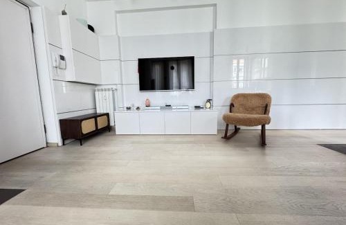 San Vittore Apartment | Sant'Agostino Large & Elegant Apartment, Milano