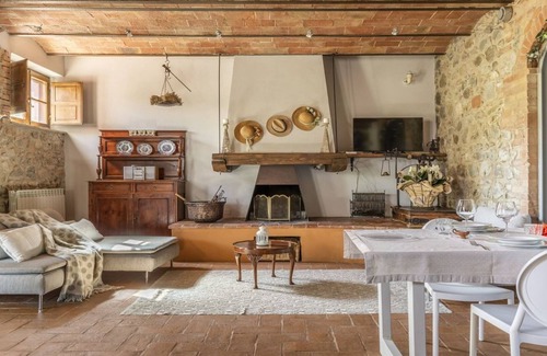 Gallina Villa | Experience Sant'Alberto in Beautiful Castiglione d'Orcia