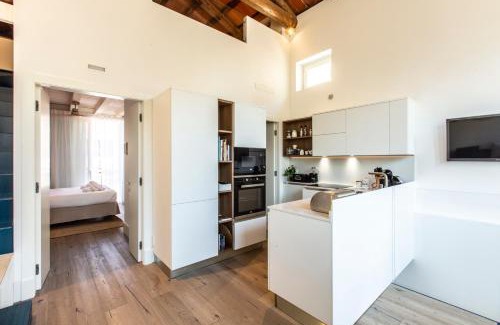 Cannaregio Apartment | Elegant Sant'Alvise Design Palace with Top Amenities