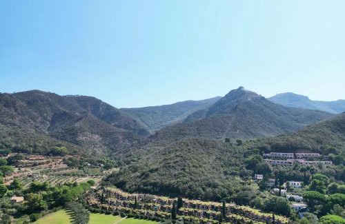 Bagnaia Apartment | Beautiful Sant'Anna Del Volterraio with Oceanfront Pool