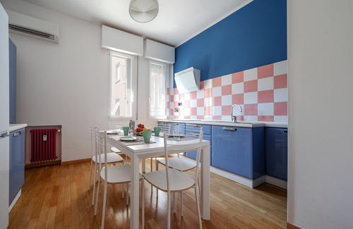 San Donato-San Vitale Apartment | Delightful Sant'Orsola Apartment with Kitchen & Breakfast