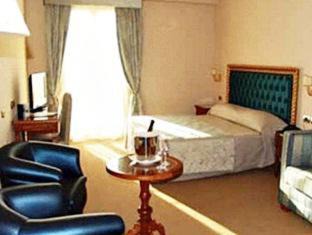 Sarzana Hotel | Discover Santa Caterina Park Hotel: Family-Friendly Retreat