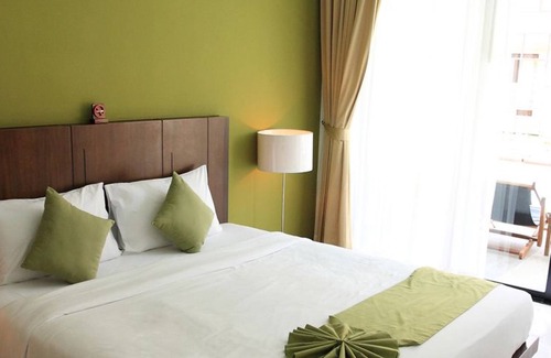 Montaos Hotel | Welcoming Santa Cruz Hotel with Pool & Spa Amenities