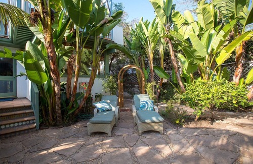 North of Montana House | Oceanfront Santa Monica Beach Suite with Amazing Views