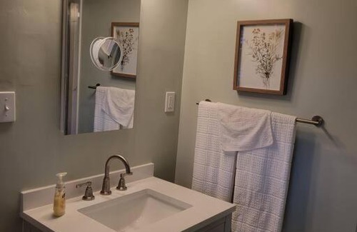 Junior College Neighborhood Association House | Discover the Family-Friendly Santa Rosa Gem Hotel