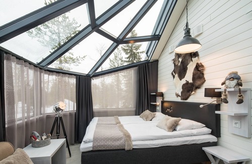 Santa Claus Village Hotel | Unique Stay at Santa's Igloos Arctic Circle - 4 Star Rating