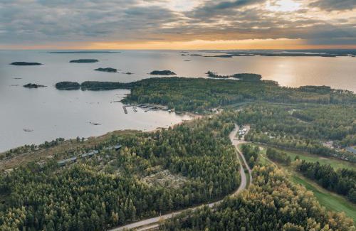 Kotka Resort | Relaxing Santalahti Resort Cottages & Villas by the Ocean