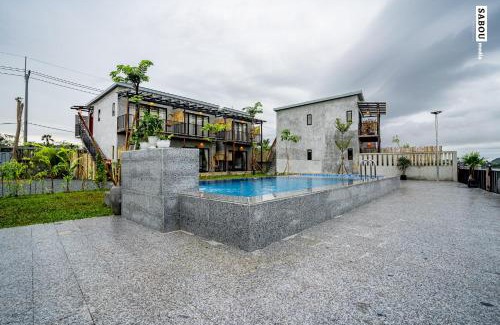 Kampot Hotel | Family-Friendly Santaniya Residence with Inviting Pool