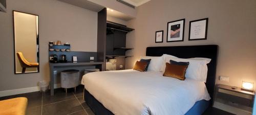 Guastalla House | Discover Santarella Guest House: Child-Friendly Getaway