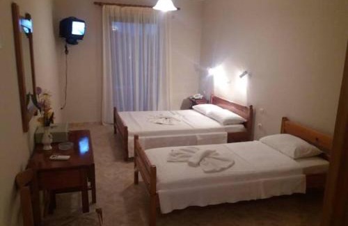 Asprogerakata Apartment | Budget-Friendly Stay at Santas Rooms - Rated 9/10 by Guests