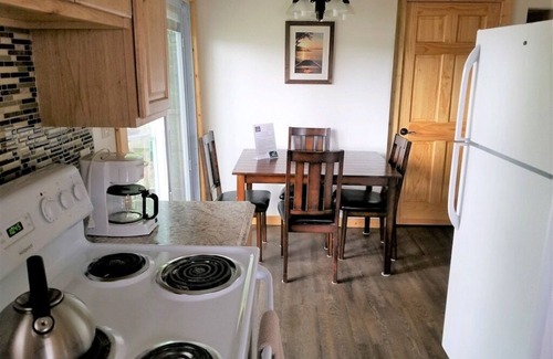 Christmas House | Experience Santa’s Shack Whole House - Family-Friendly Retreat