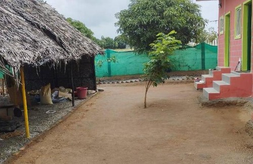 Hosur House | Discover Santhrupthi Farmstay: Pet-Friendly Retreat with Pool