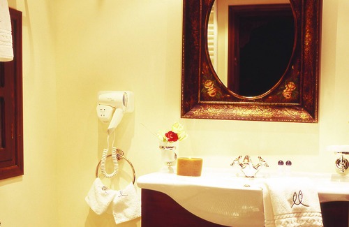 Vizitsa Hotel | Experience Santikos Mansion: Guest Rated 9.4 with Breakfast