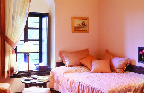 Vizitsa Hotel | Experience Santikos Mansion: Guest Rated 9.4 with Breakfast