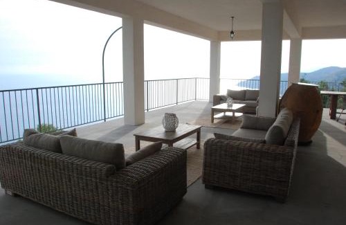 Marina di Pisciotta House | Pet-Friendly Santo Mercurio Country House with Pool & Breakfast