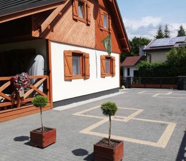 Santoczno House | Experience Santoczno Santohaus: Family-Friendly Retreat