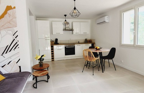Lorgues Apartment | Explore Santoline: Cozy T2 Apartment in Provence