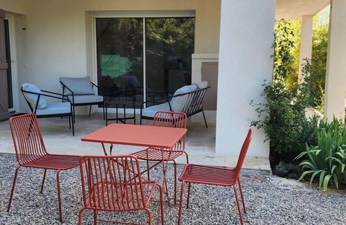 Lorgues Apartment | Explore Santoline: Cozy T2 Apartment in Provence