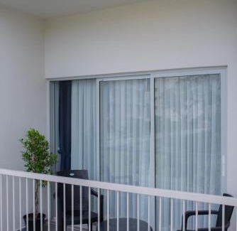 Negombo Apartment | Santorini 2BR Resort Apartment - Negombo Beach & Airport