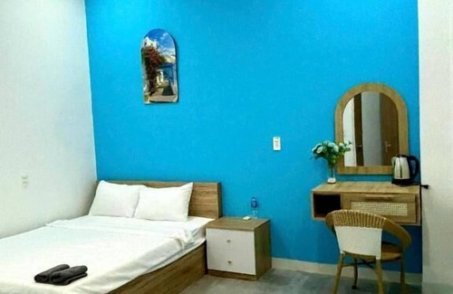 Cam Le Hotel | Santorini House and Coffee