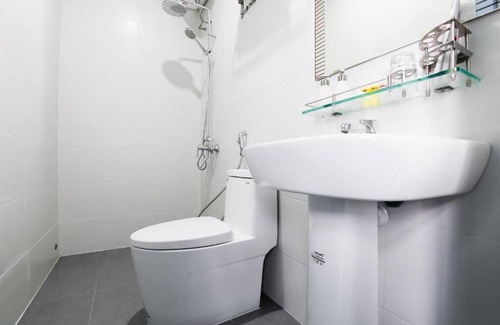 Cam Le Hotel | Santorini House and Coffee