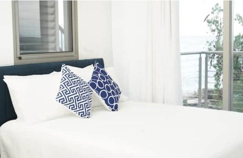 Belmont House | Santosha - Suite A - Sunrise One - Beach View