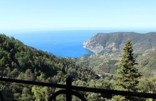 Monterosso al Mare Bed & Breakfast | Pet-Friendly Santuario NS Soviore in Beautiful Cinque Terre